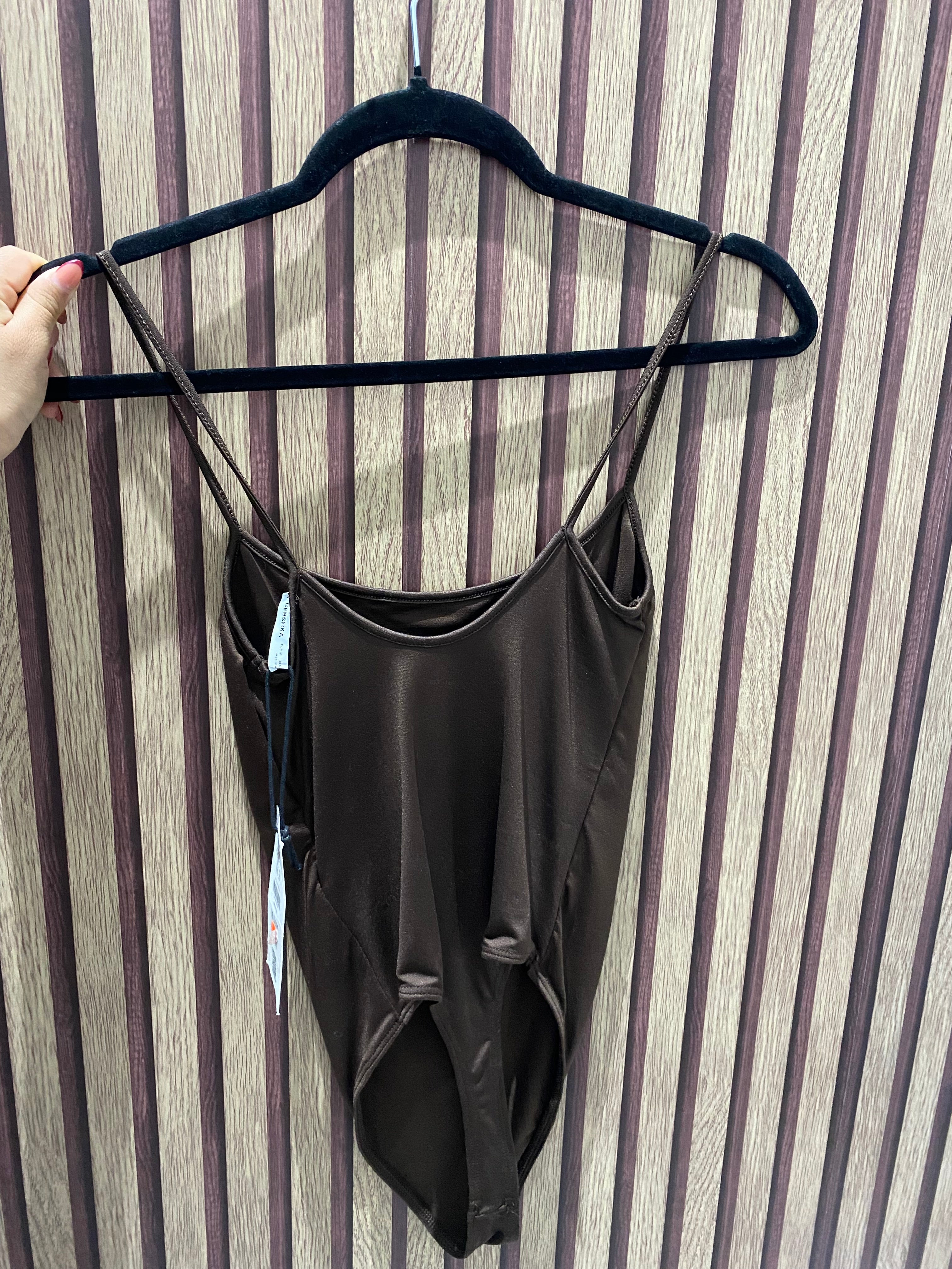Body (BERSHKA)