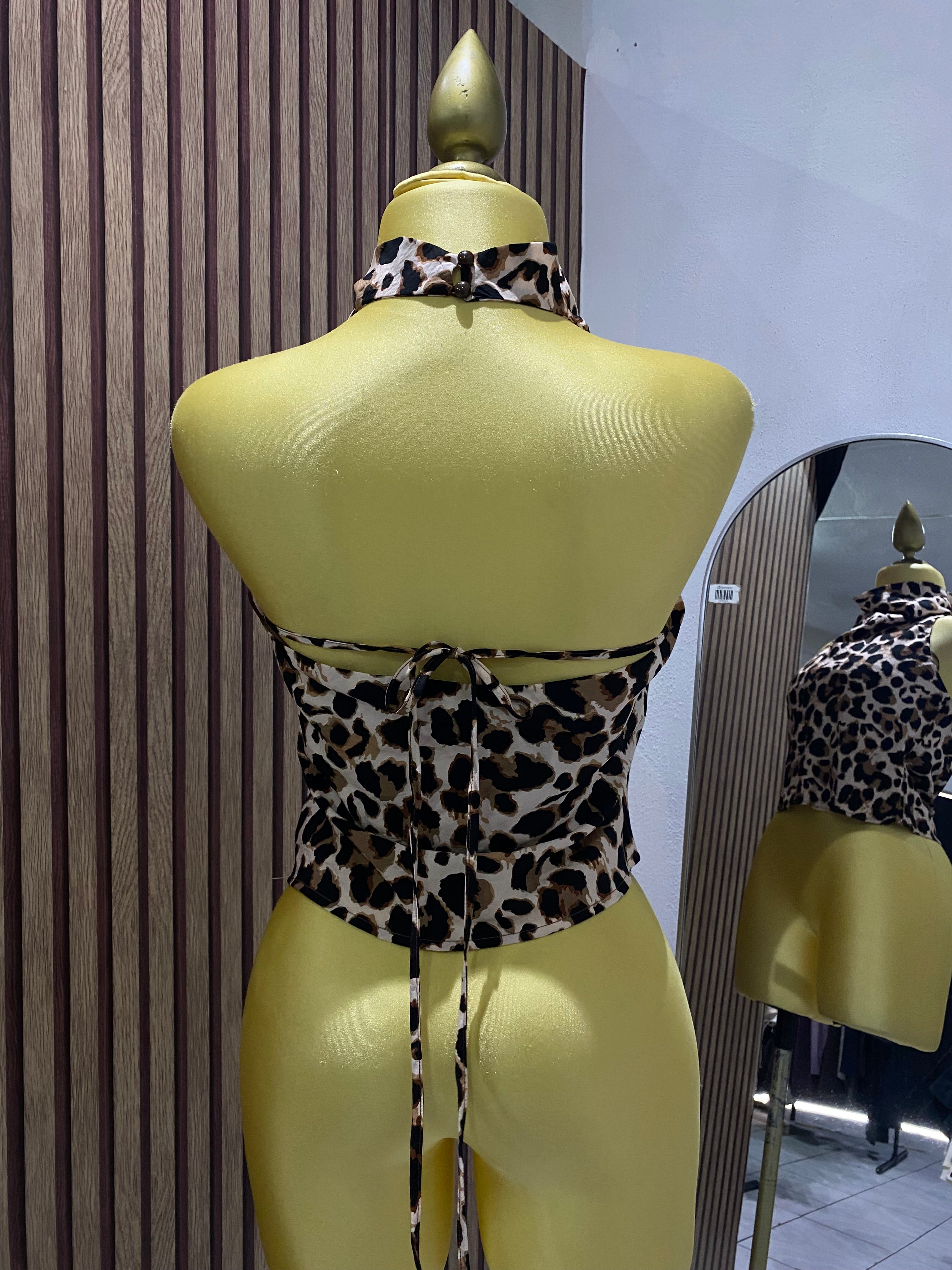Blusa halter (STRTEEN)