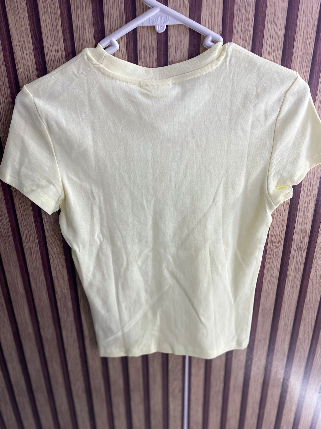 Blusa Básica (BERSHKA)