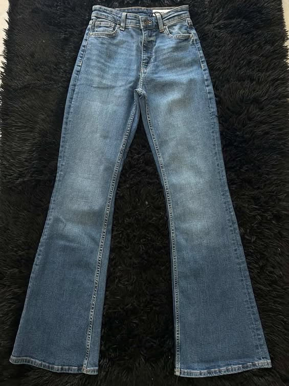 Jeans (BERSHKA)