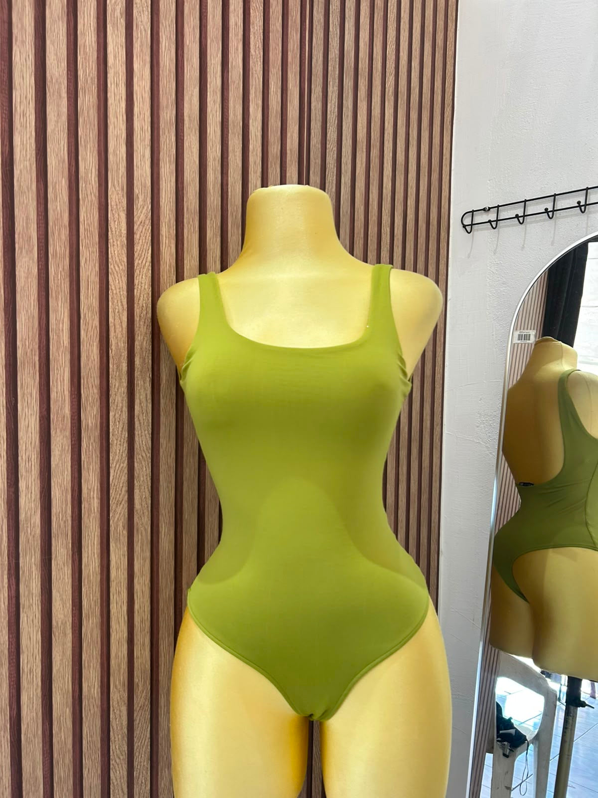 BODY ZARA