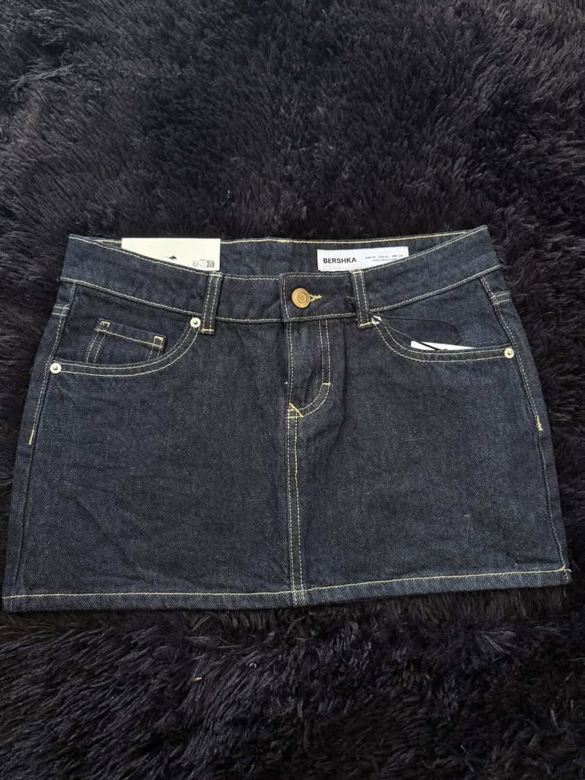 Falda (BERSHKA)