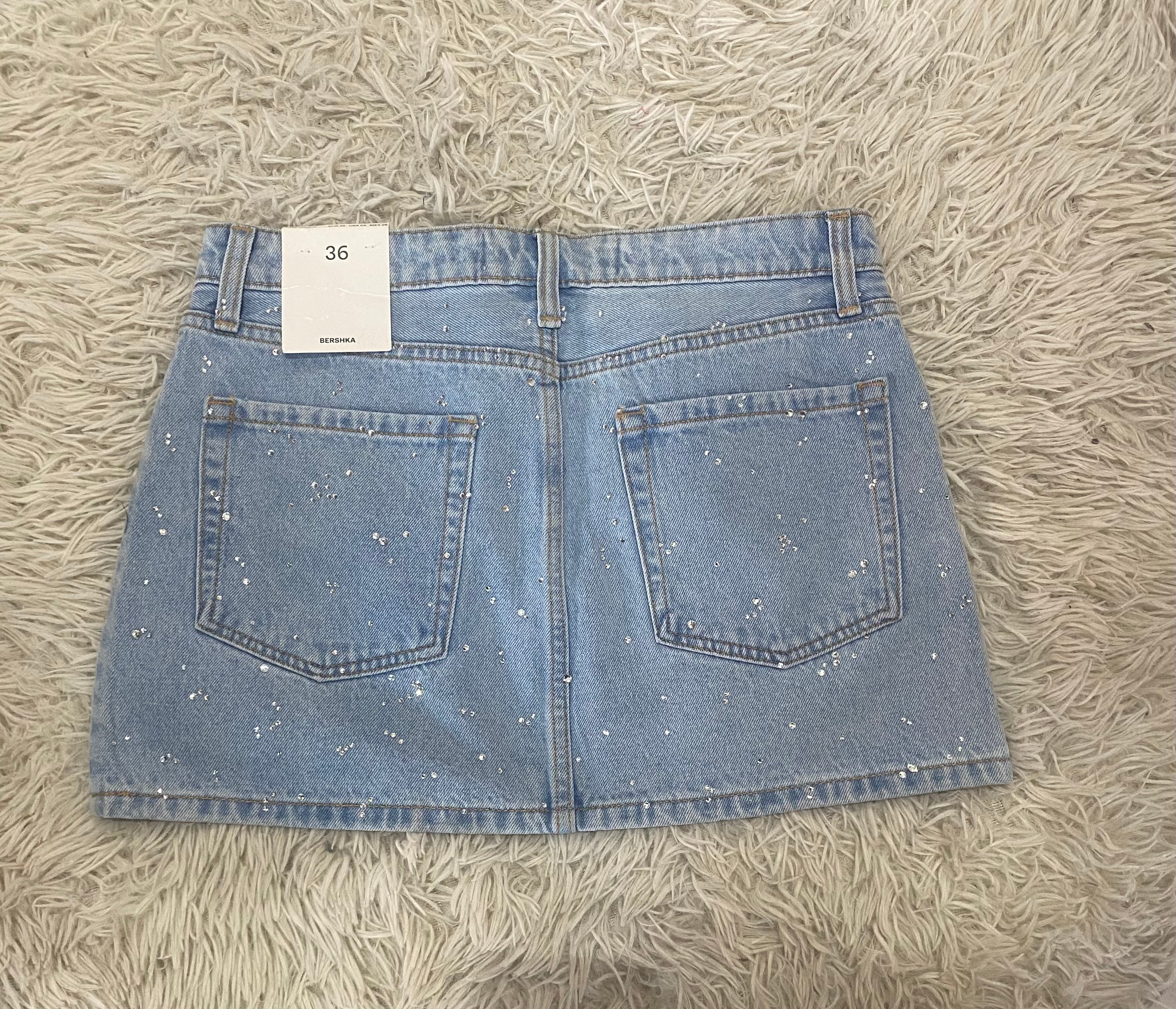 Falda (BERSHKA)