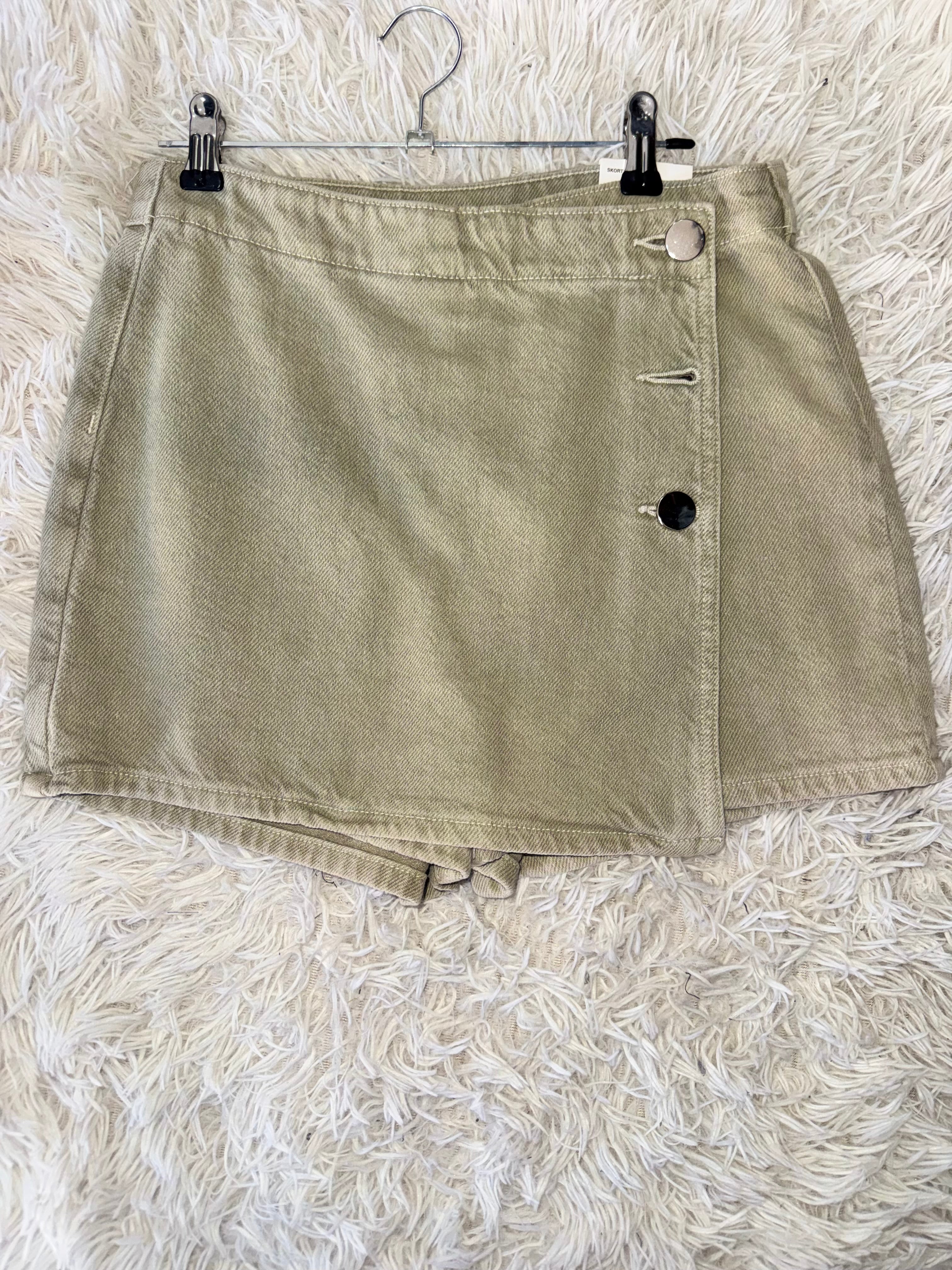 Short Falda (ZARA)