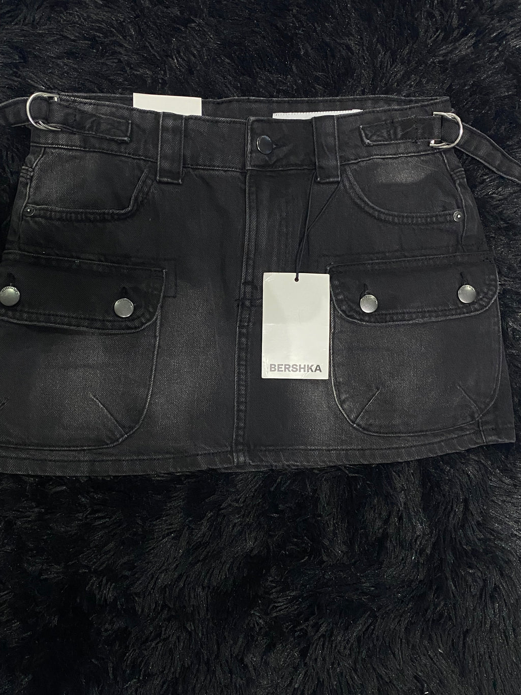 Falda (BERSHKA)