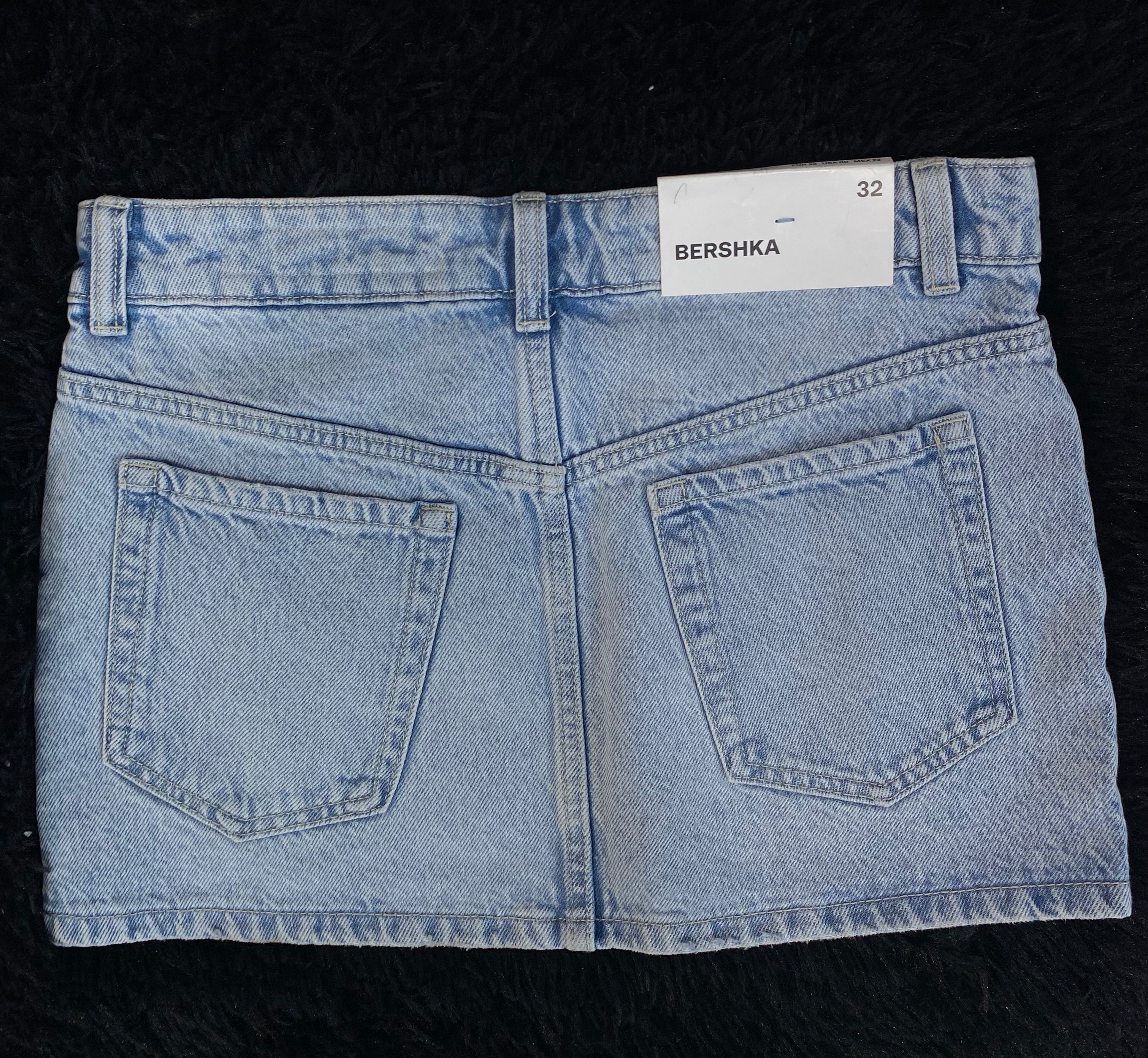 Falda (BERSHKA)