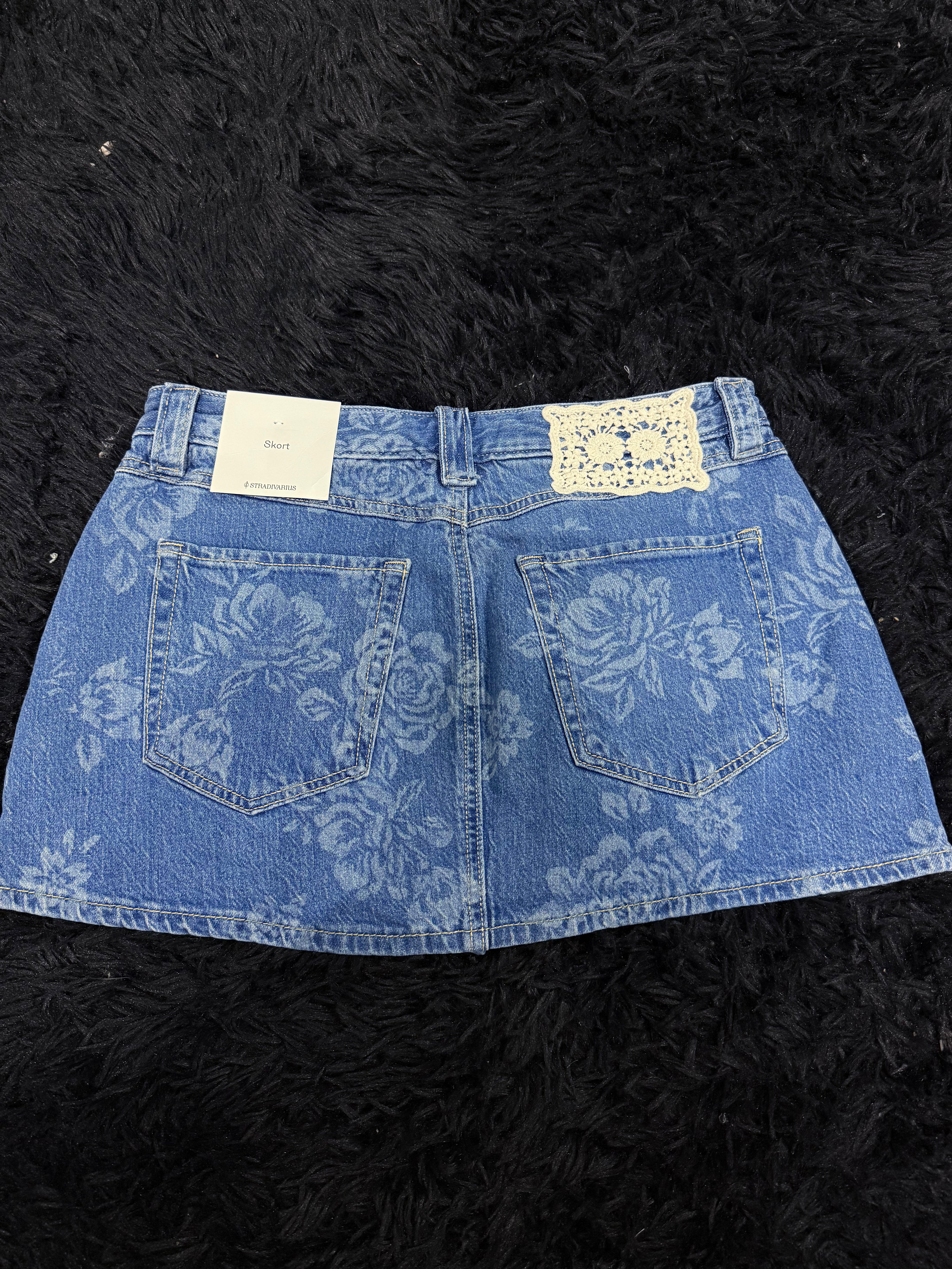Falda (Stradivarius)