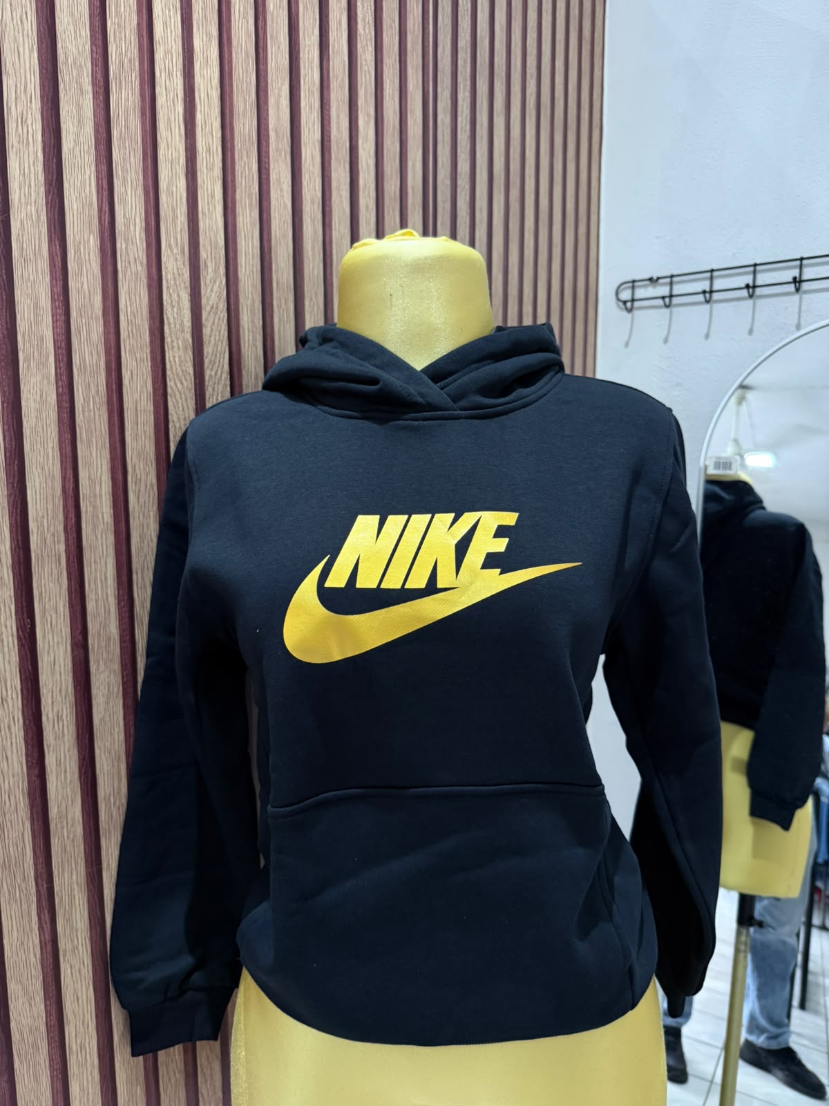 SUÉTER NIKE