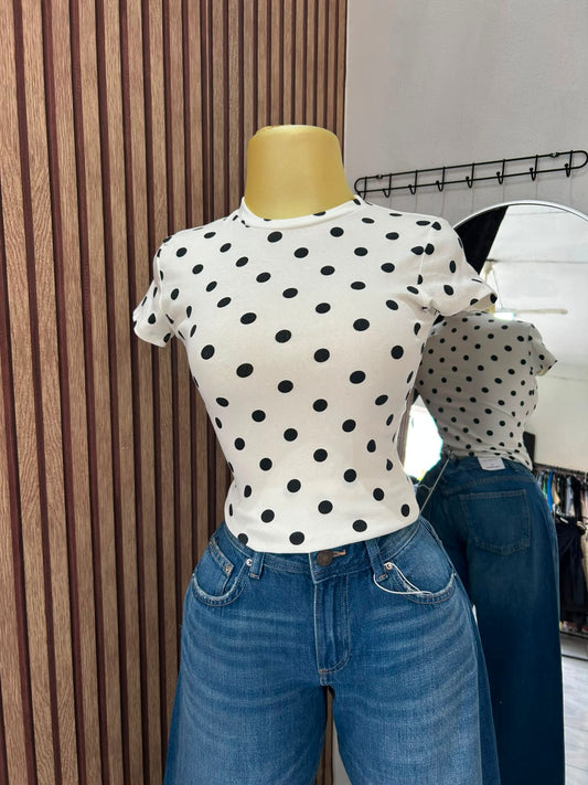 BLUSA PUNTOS BERSHKA