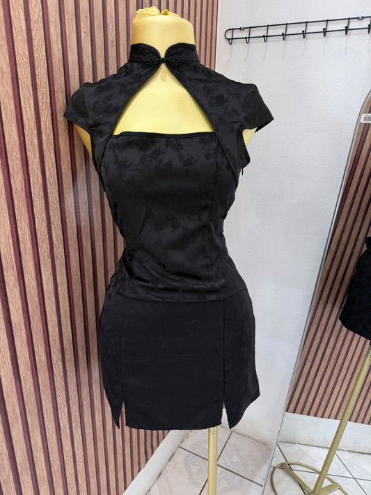 VESTIDO CORTO