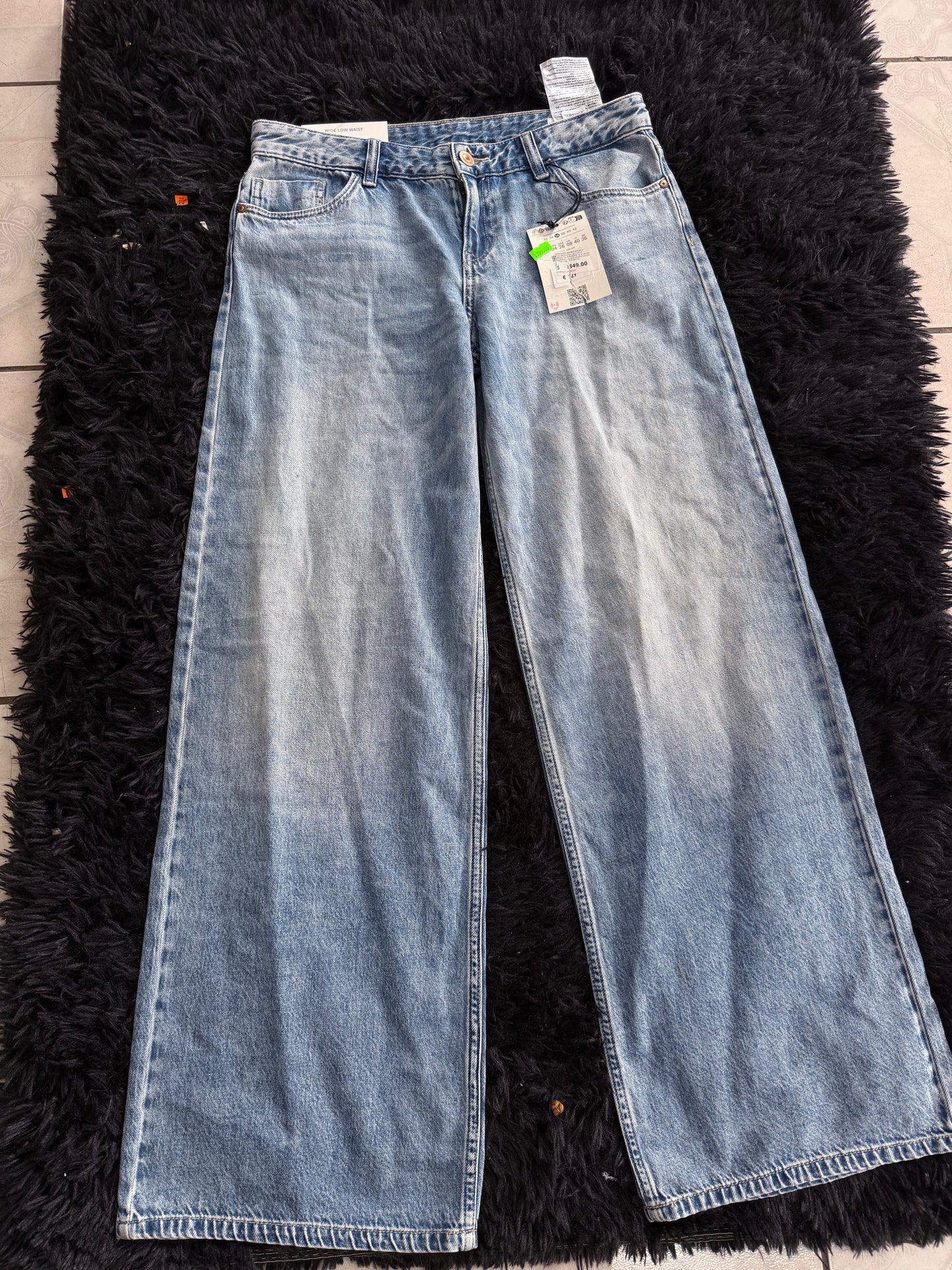 Jeans BERSHKA tiro bajo
